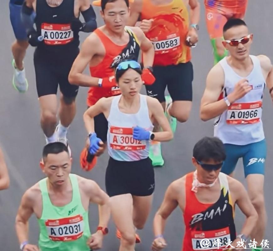 90后张水华回应变老：都是素颜跑步 大家喜欢不完美的我 我就是我